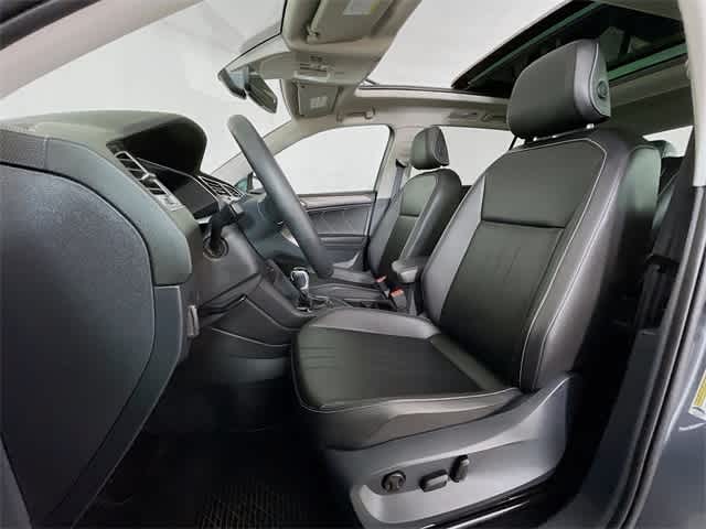 Vehicle image 24 of 35