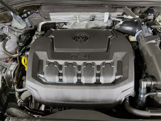 Vehicle image 33 of 35