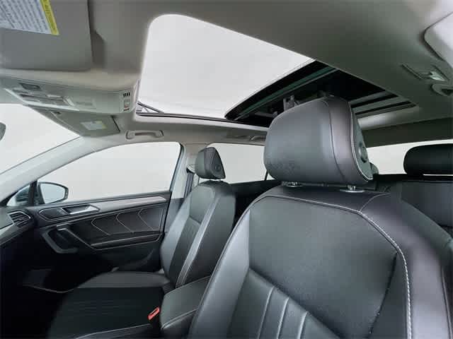Vehicle image 11 of 35