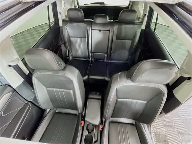 Vehicle image 12 of 35
