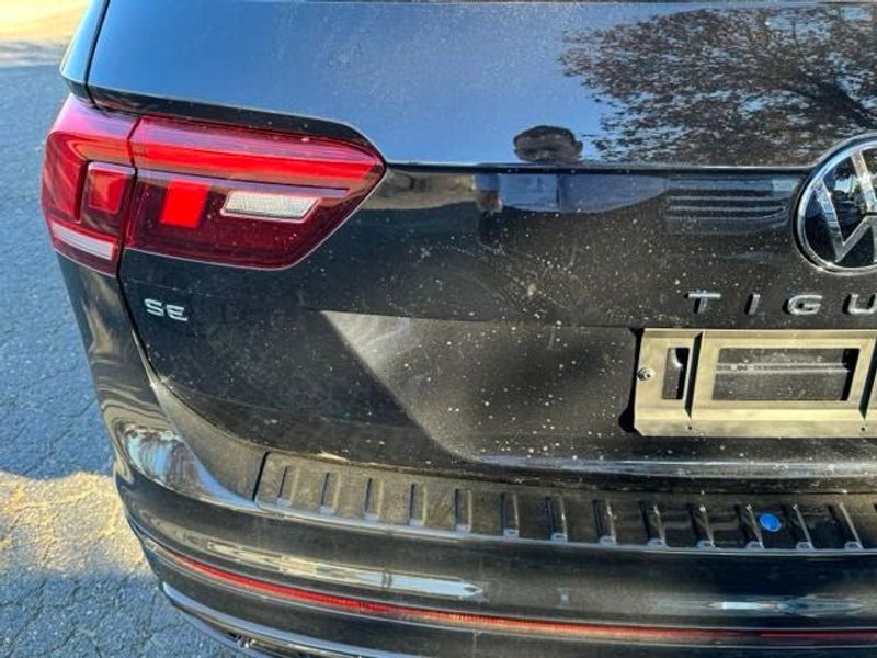 Vehicle image 13 of 15
