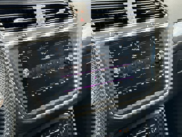 Vehicle image 22 of 33