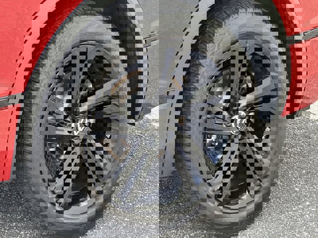 Vehicle image 16 of 33