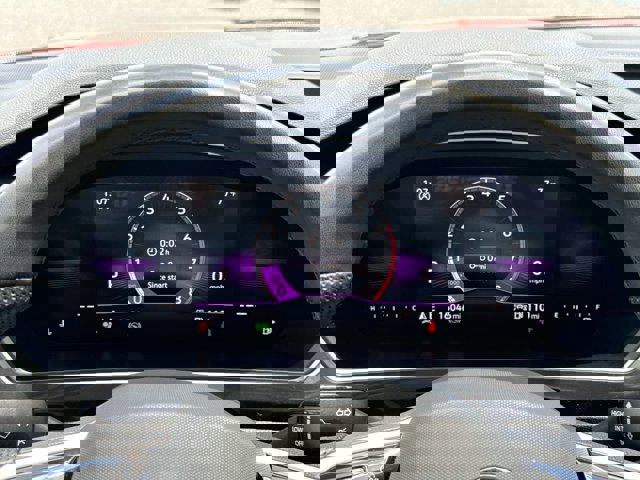 Vehicle image 21 of 33