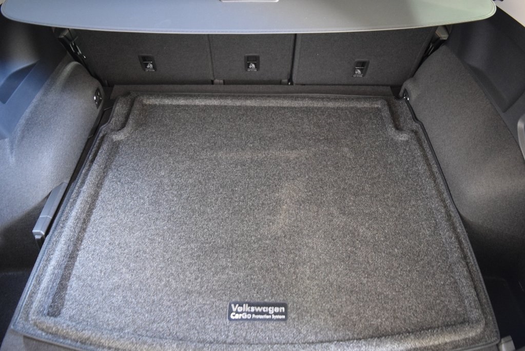 Vehicle image 10 of 14