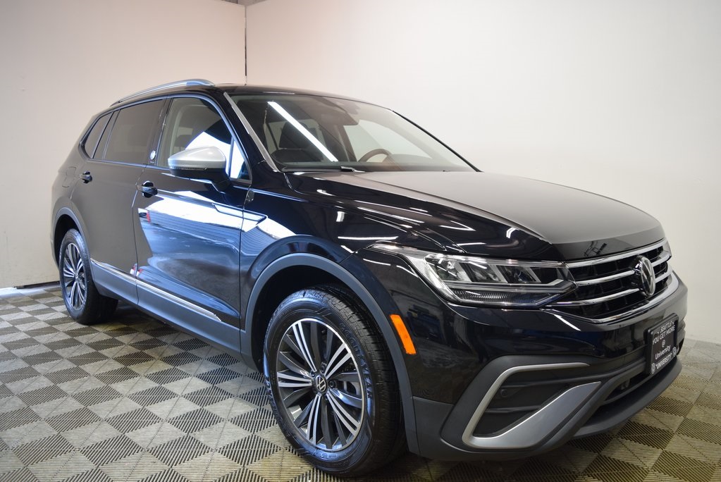 Vehicle image 2 of 14