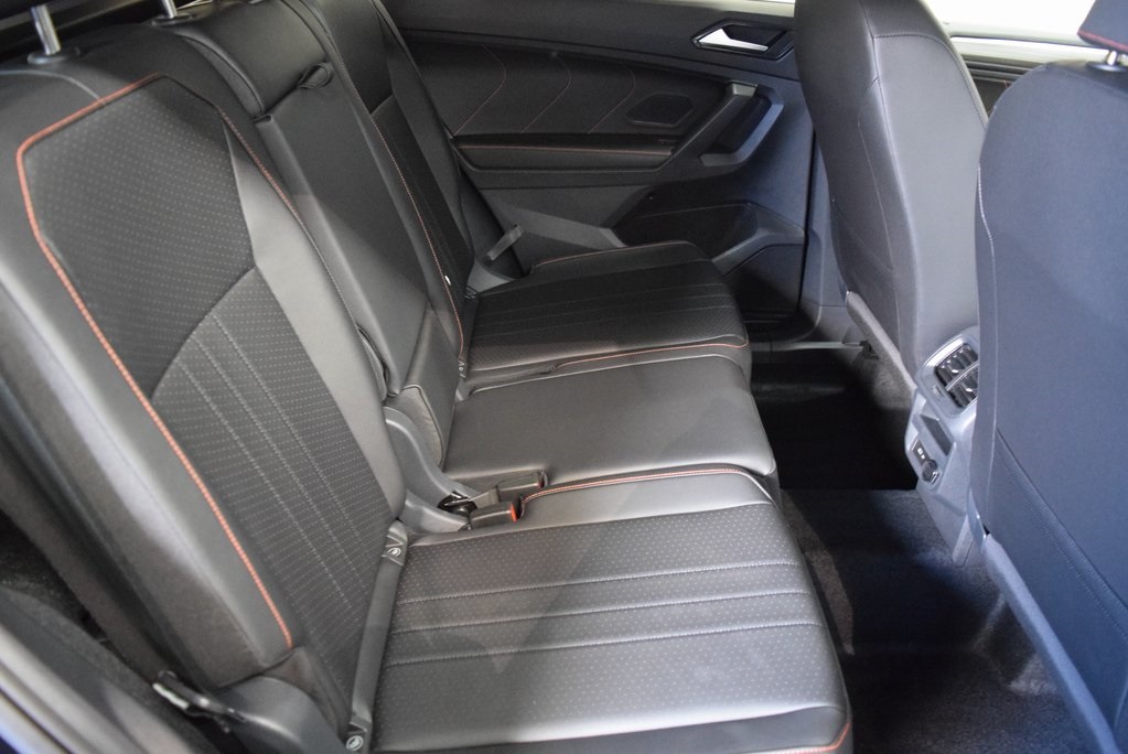 Vehicle image 6 of 14