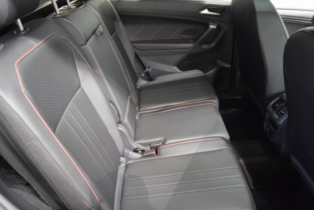 Vehicle image 6 of 14