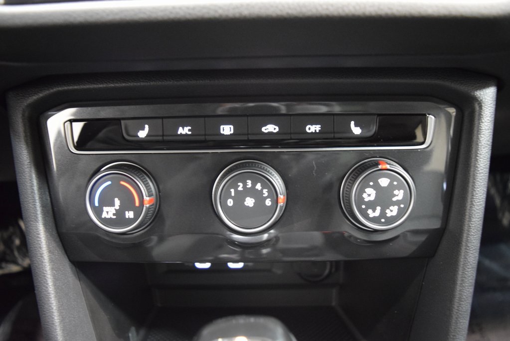 Vehicle image 13 of 14