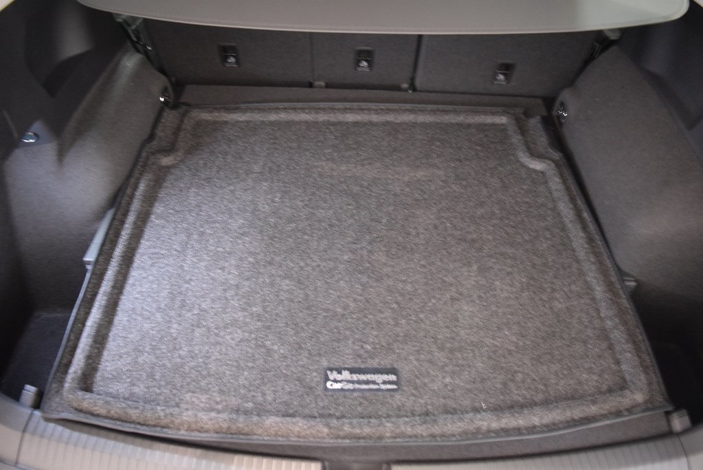 Vehicle image 10 of 14