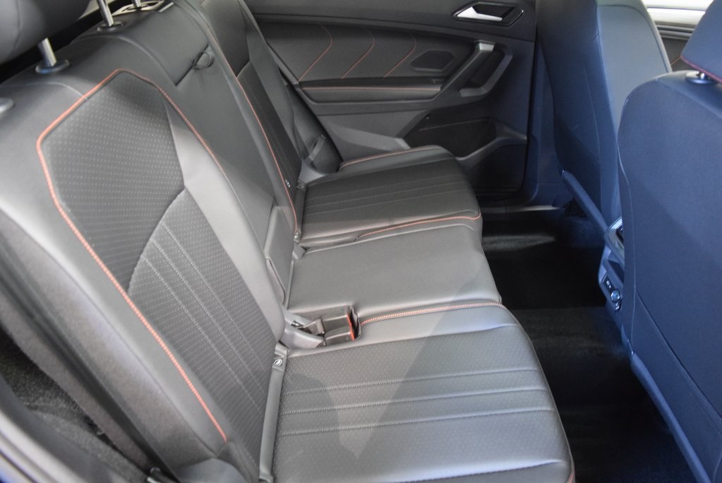 Vehicle image 6 of 14