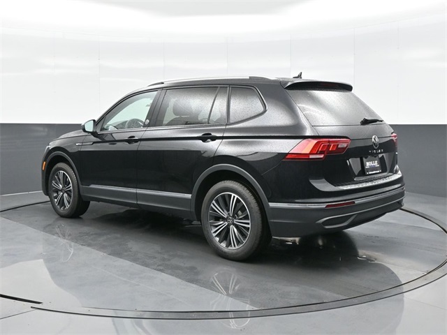 Vehicle image 7 of 15