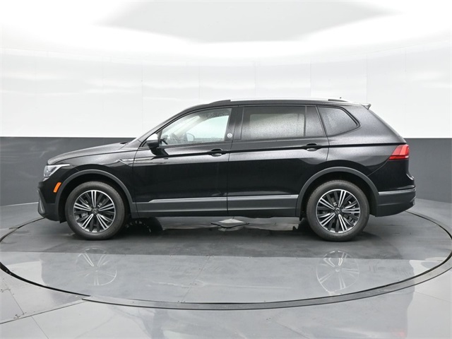 Vehicle image 8 of 15