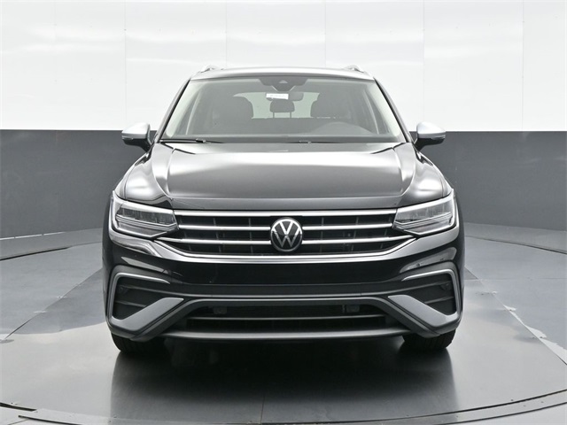 Vehicle image 2 of 15