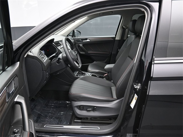Vehicle image 9 of 15