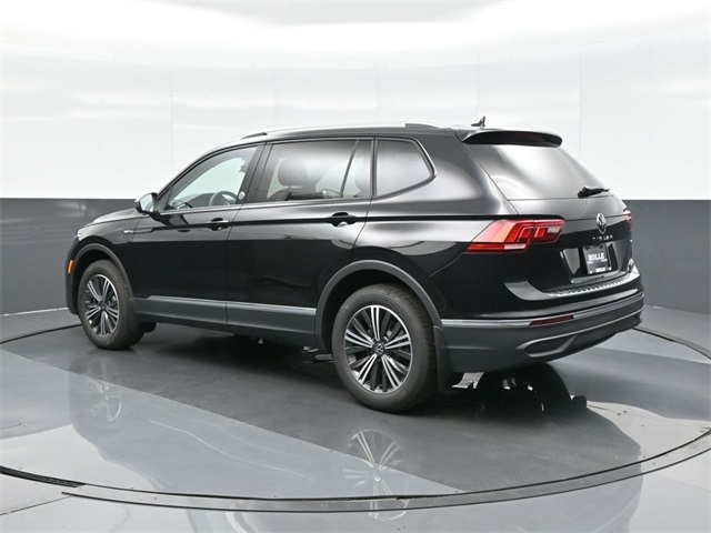 Vehicle image 7 of 15
