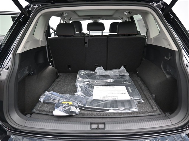 Vehicle image 12 of 15