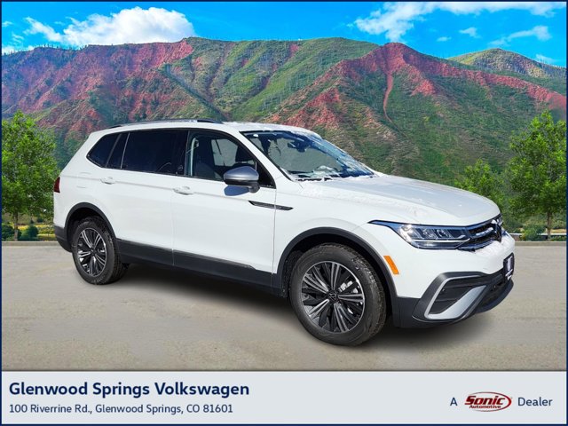 Vehicle image 3 of 32