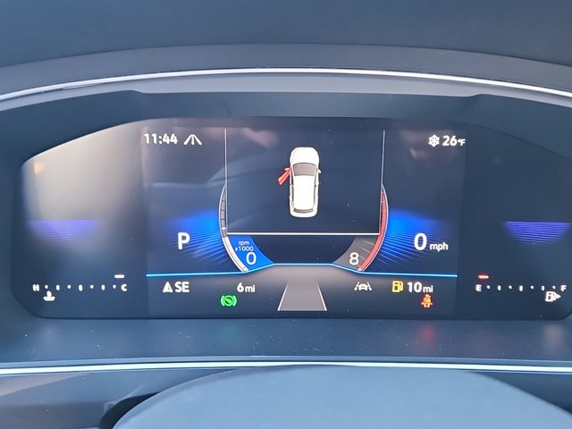 Vehicle image 15 of 32