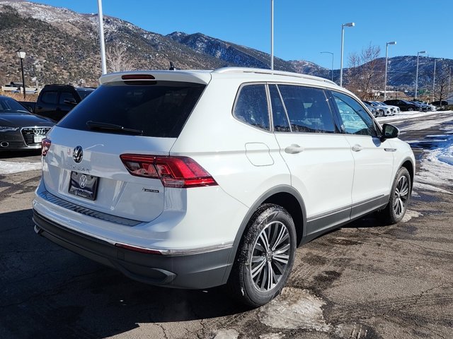 Vehicle image 5 of 32