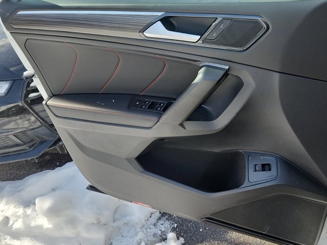 Vehicle image 20 of 30