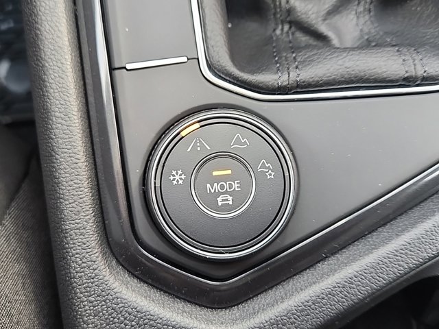 Vehicle image 22 of 30