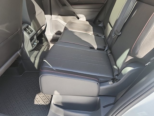 Vehicle image 9 of 30