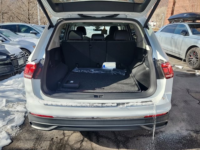 Vehicle image 7 of 30