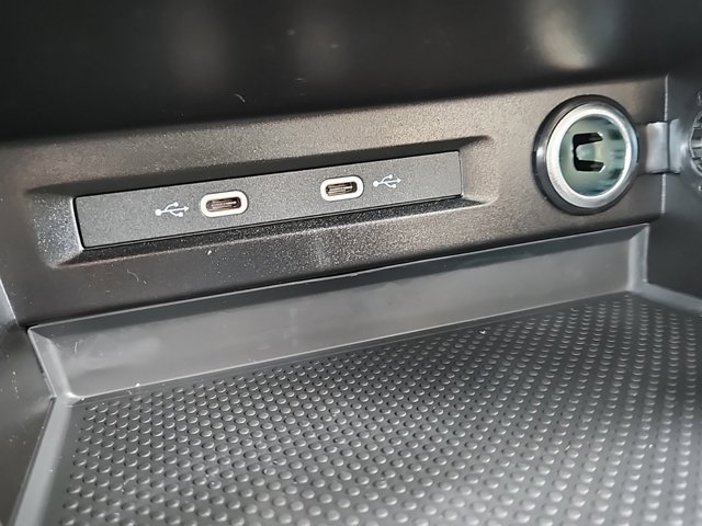 Vehicle image 28 of 30