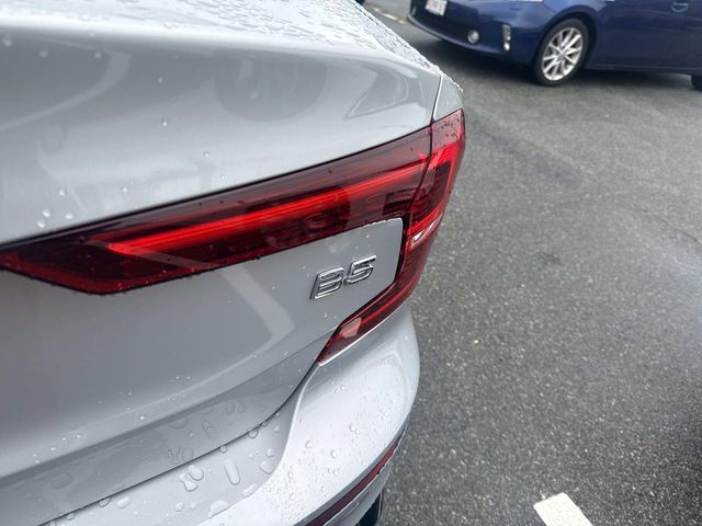 2024 Volvo S60 Plus Dark Theme Image 33 of 35