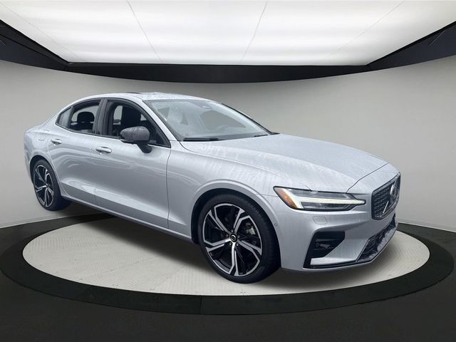 2024 Volvo S60 Plus Dark Theme Image 3 of 35