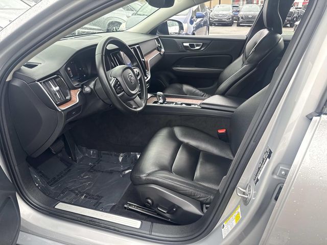 2024 Volvo S60 Plus Dark Theme Image 13 of 35