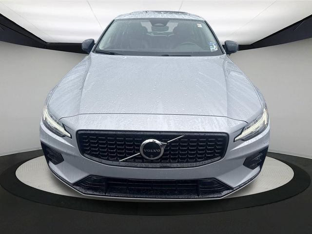 2024 Volvo S60 Plus Dark Theme Image 2 of 35