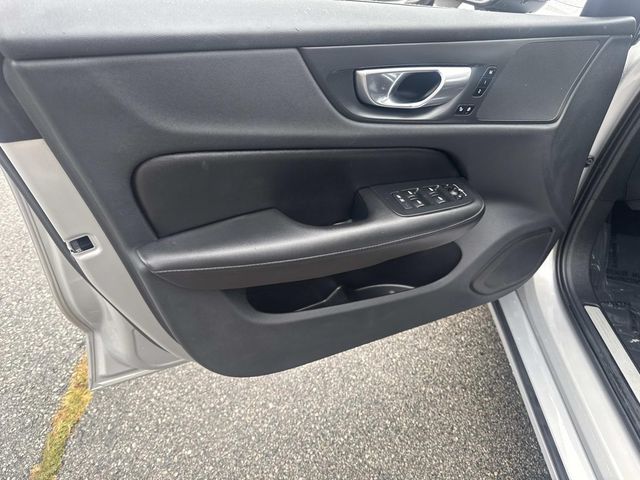 2024 Volvo S60 Plus Dark Theme Image 20 of 35