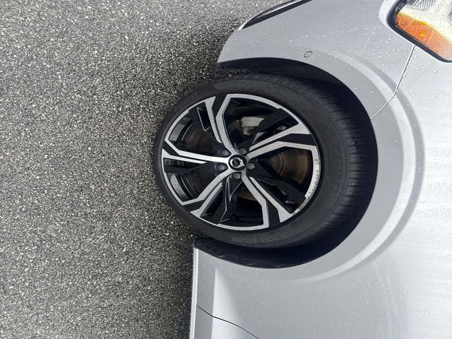 2024 Volvo S60 Plus Dark Theme Image 8 of 35