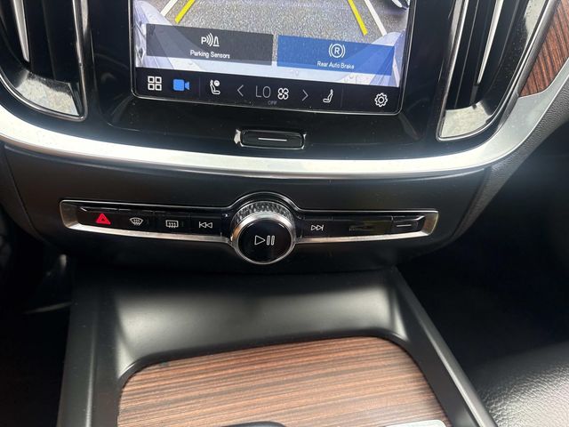 2024 Volvo S60 Plus Dark Theme Image 29 of 35