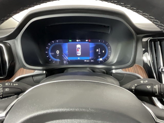 2024 Volvo S60 Plus Dark Theme Image 17 of 20
