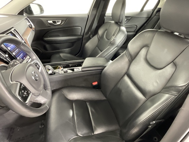 2024 Volvo S60 Plus Dark Theme Image 12 of 20