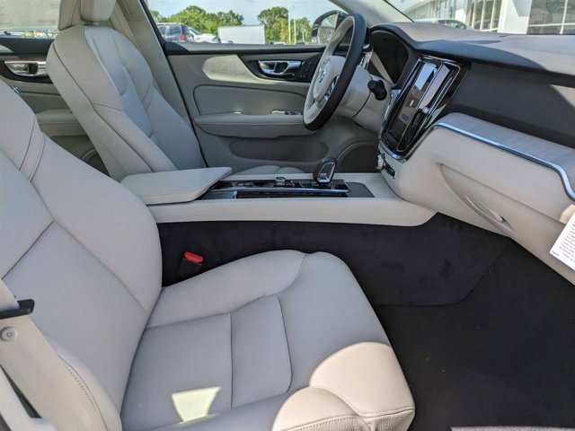 Vehicle image 42 of 46