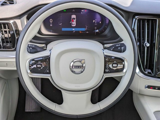 Vehicle image 20 of 46
