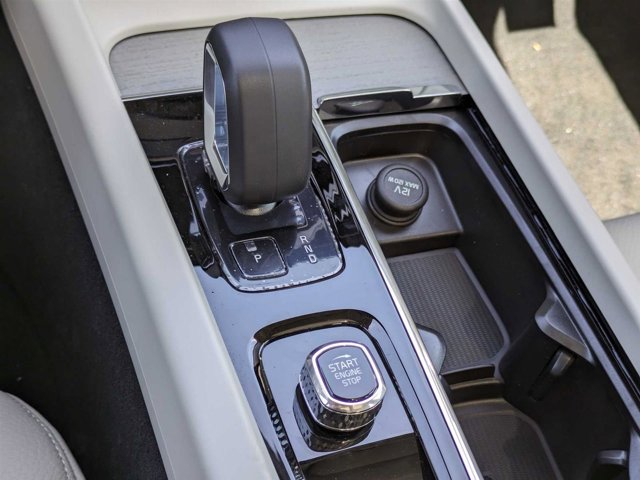 Vehicle image 30 of 46