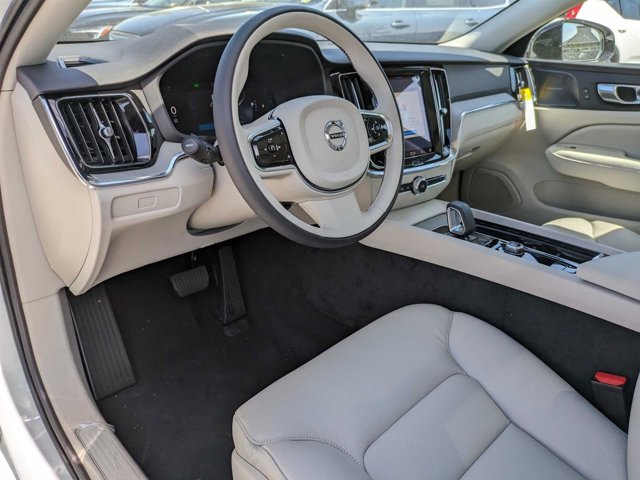 Vehicle image 18 of 46