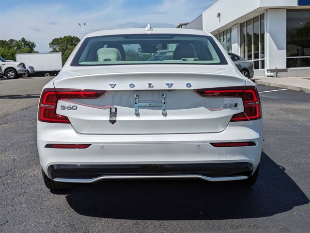 Vehicle image 6 of 46