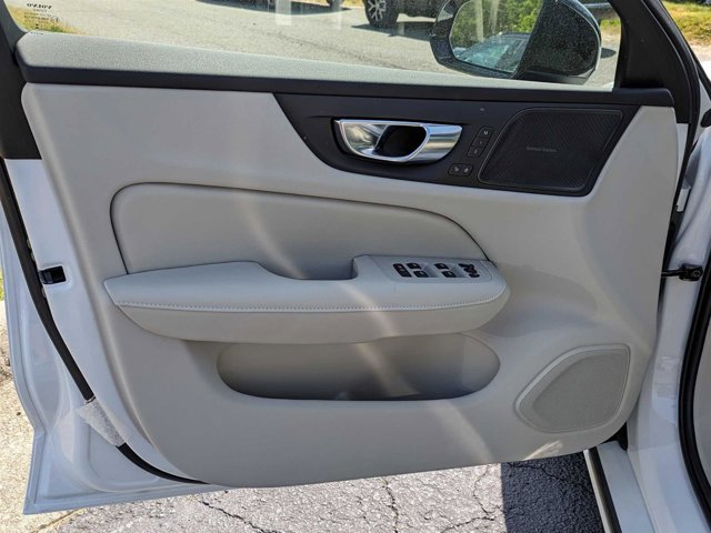 Vehicle image 12 of 46