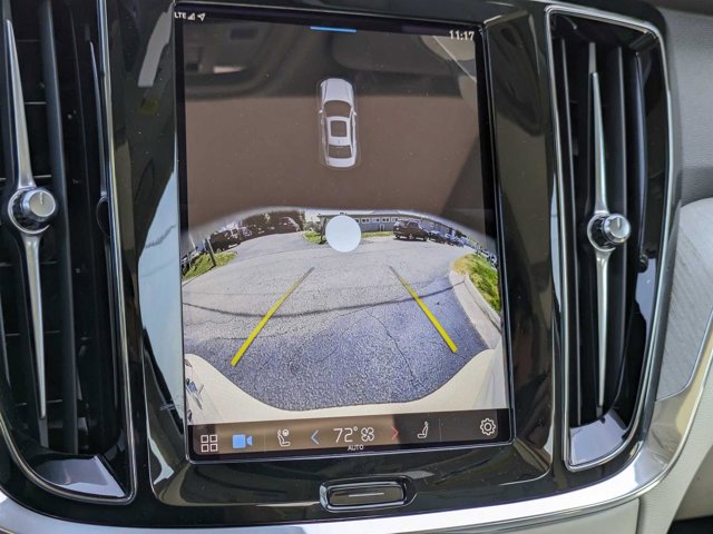 Vehicle image 26 of 46