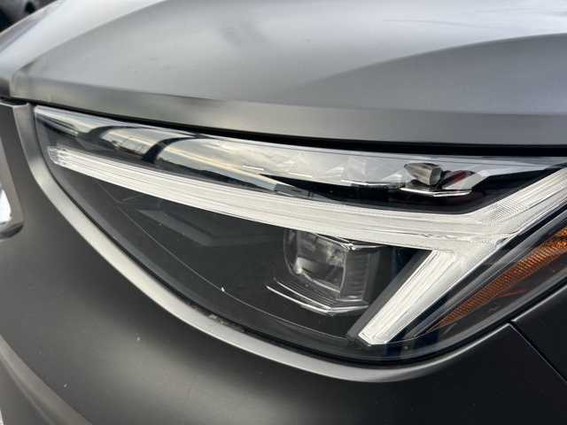 2024 Volvo XC40 Plus Bright Theme Image 27 of 31