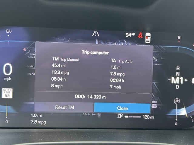 2024 Volvo XC40 Plus Bright Theme Image 17 of 31