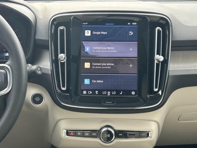2024 Volvo XC40 Plus Bright Theme Image 19 of 31