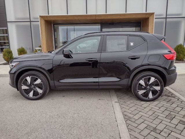 Vehicle image 8 of 77