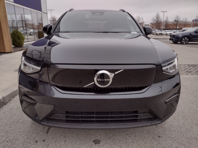 Vehicle image 3 of 77